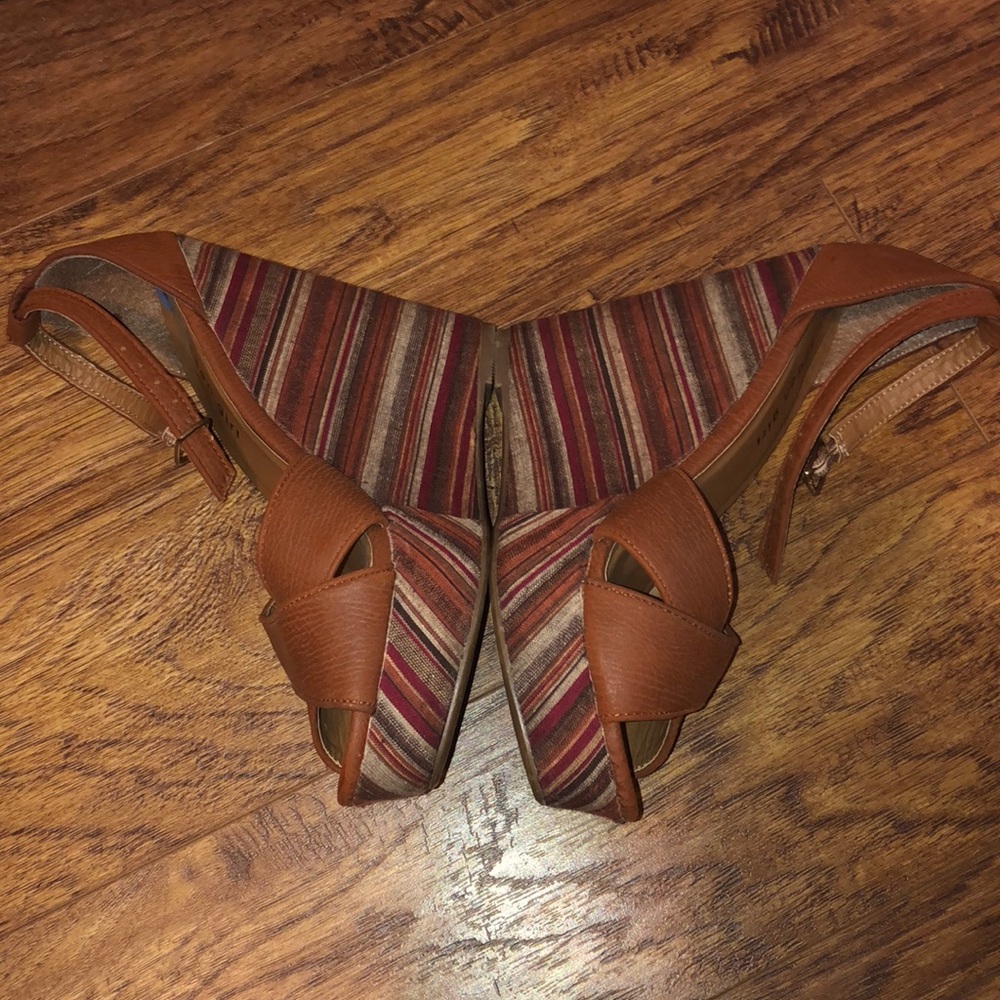 NWOT Madden Girl Wedges